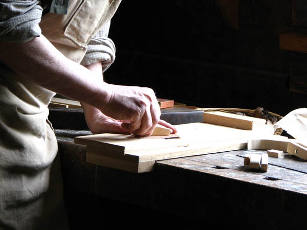 Nuestra <strong>carpintería de madera en  Setcases</strong> es una empresa de <strong>herencia familiar</strong>, por lo que  contamos con gran <strong>experiencia </strong>en la profesión.